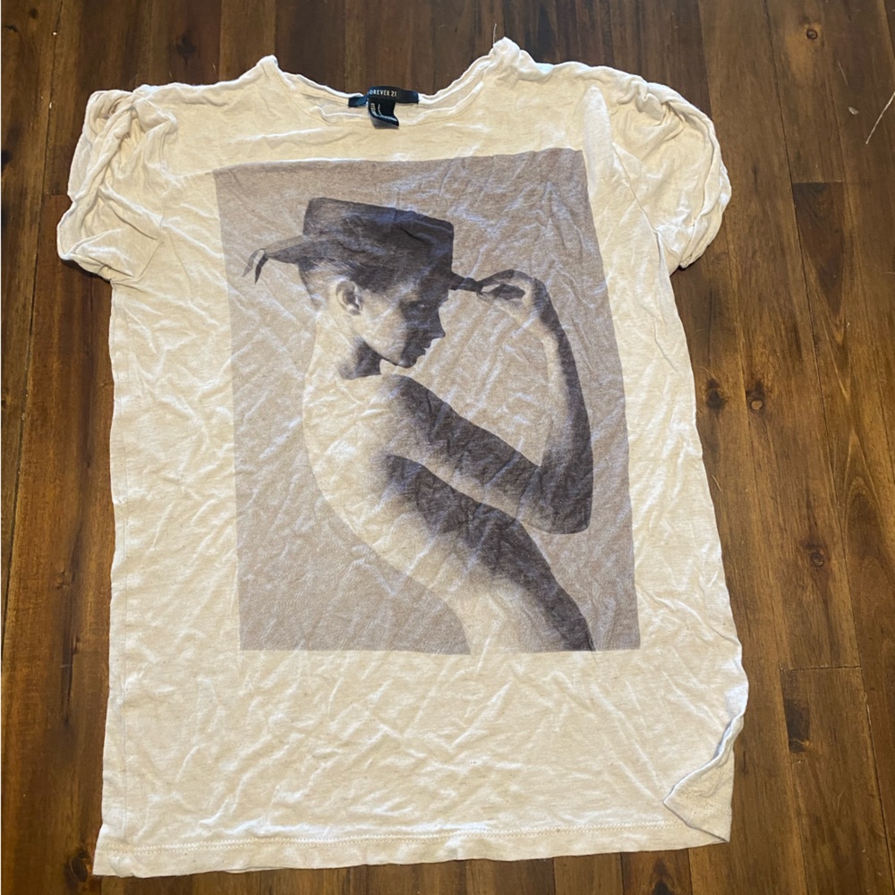 Forever 21 tee